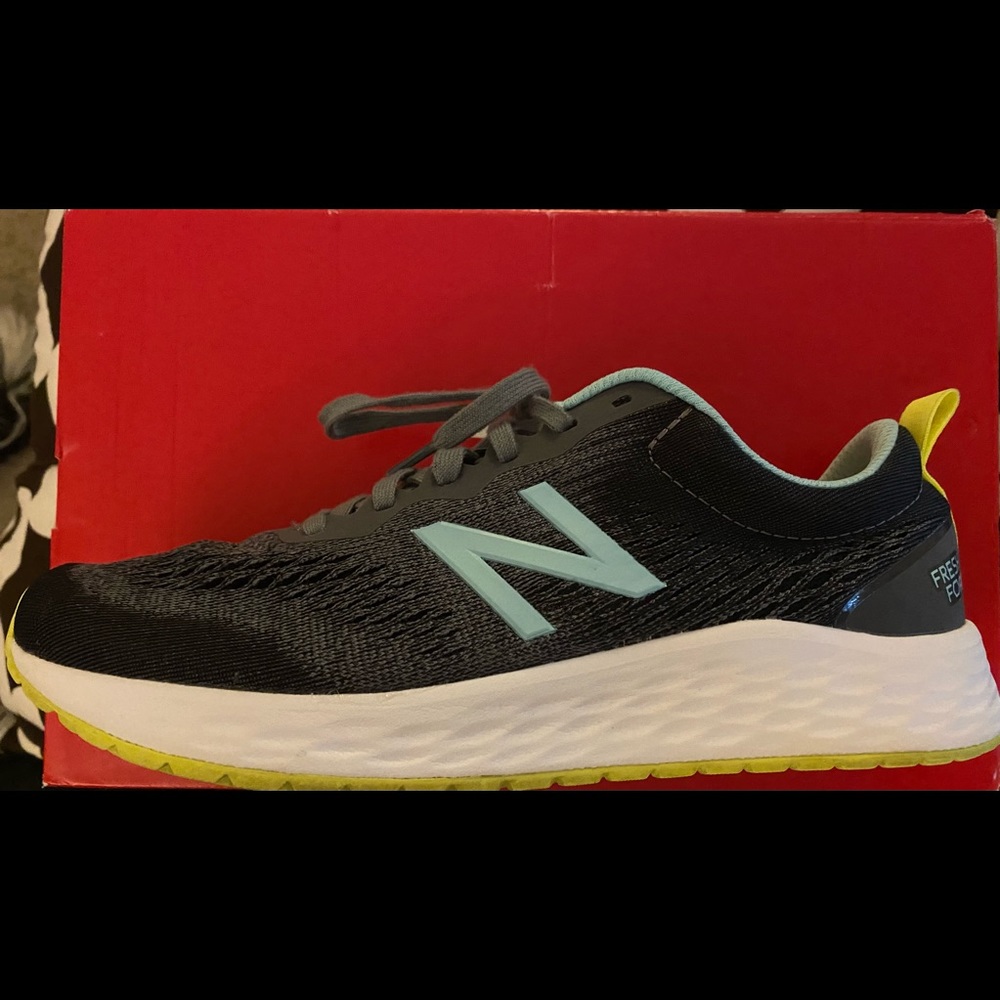 Women’s New Balance Arishi running shoe